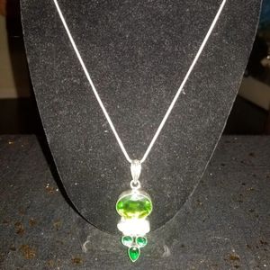 NWT Handmade Genuine Quartz and Genuine Viva Neckl